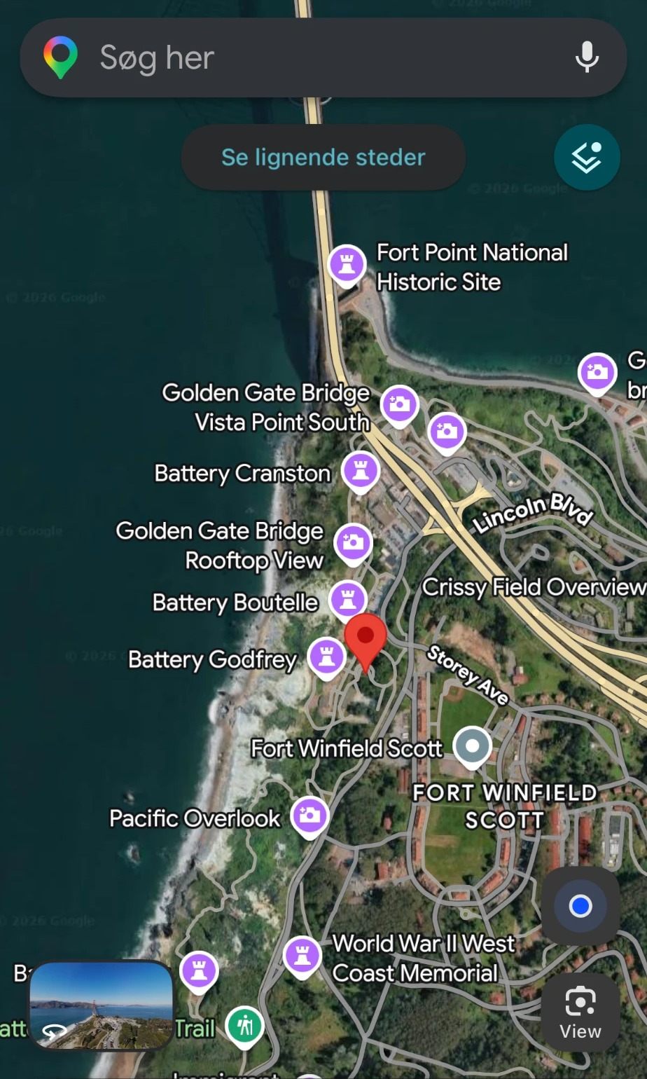 Google Maps satellite view of the area south of the Golden Gate Bridge with Golden Gate Overlook, the old batteries and Fort Winfield Scott marked